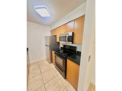 Vacant. all tile , granite countertop, 2 parking spaces - photo 30