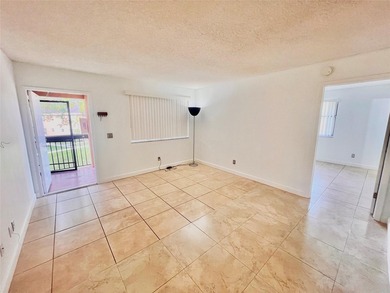 Vacant. all tile , granite countertop, 2 parking spaces - photo 31