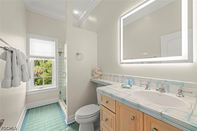 Welcome to your private island retreat on Captiva Island, where - photo 36
