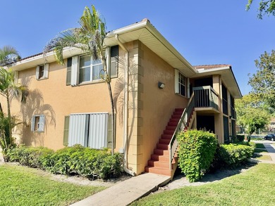 Vacant. all tile , granite countertop, 2 parking spaces - photo 38