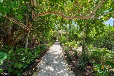 Welcome to your private island retreat on Captiva Island, where - photo 41