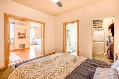 Nestled near the heart of Minneapolis, this beautiful 3rd floor - photo 11