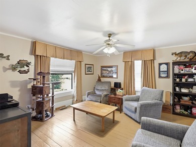 Step back in time and experience the charm of this beautifully - photo 14