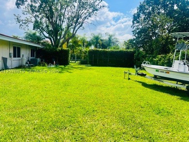 If you are looking for a spacious, comfortable, and welcoming - photo 14