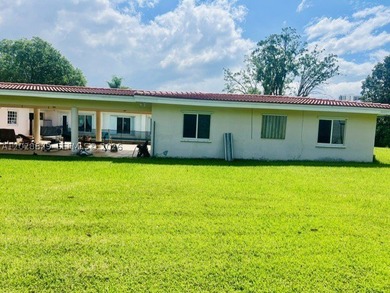 If you are looking for a spacious, comfortable, and welcoming - photo 20