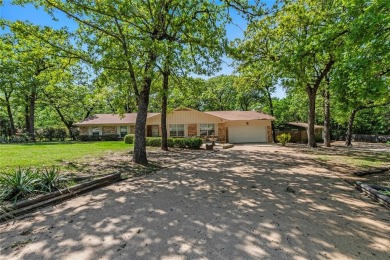 Lake Home For Sale in Gun Barrel City, Texas