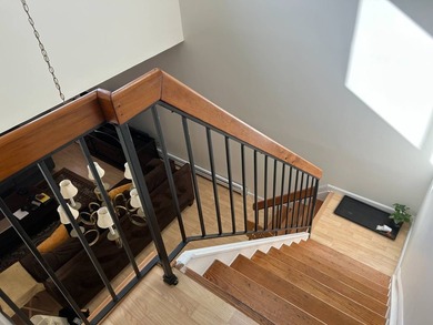 LARGE 4 BEDROOM/2 BATH CONDO WITH UPDATED EAT-IN KITCHEN W/ - photo 22