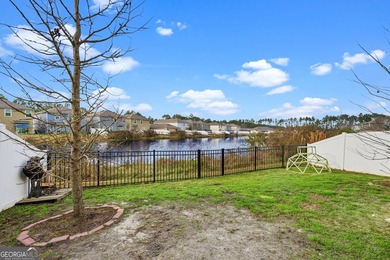 Beautiful 4-bedroom, 2.5-bath home overlooking a peaceful pond! - photo 27