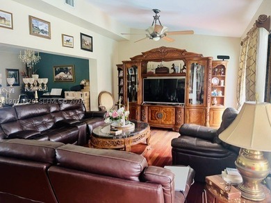 If you are looking for a spacious, comfortable, and welcoming - photo 33