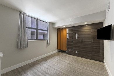 Recently renovated, fully furnished and turnkey 3 bedroom, 2 1/2 - photo 39