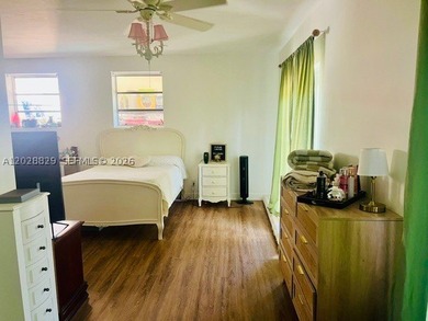 If you are looking for a spacious, comfortable, and welcoming - photo 43