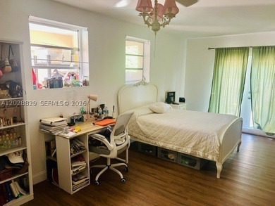 If you are looking for a spacious, comfortable, and welcoming - photo 44