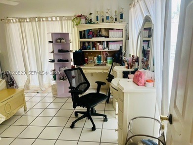 If you are looking for a spacious, comfortable, and welcoming - photo 49