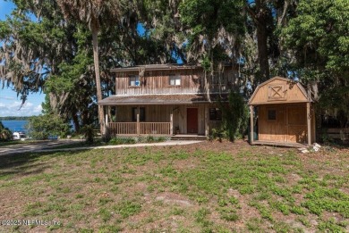 Lake Home For Sale in East Palatka, Florida
