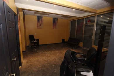 Mixed use property in the heart of Gravesend. 2 stores, 2 - photo 7