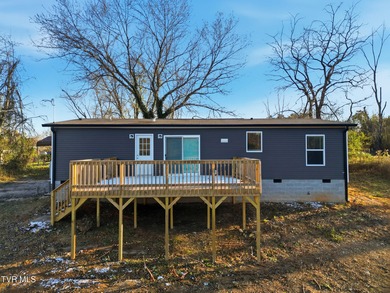 Lake Home For Sale in Lafollette, Tennessee