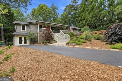 LAKE LANIER LIVING AT ITS FINEST! This beautifully renovated - photo 9