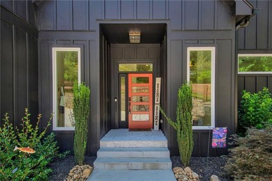 100+ FEET OF CHATTAHOOCHEE RIVER FRONTAGE AND A MODERN HOME TO - photo 3