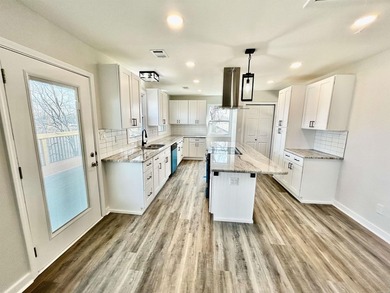 It's All About The View, The View, The View!! Step inside this - photo 14