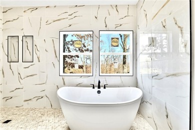 Bright, modern 2,215 sq ft home on Waterside Lane with seasonal - photo 20