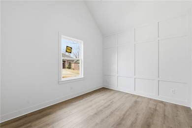 Bright, modern 2,215 sq ft home on Waterside Lane with seasonal - photo 24