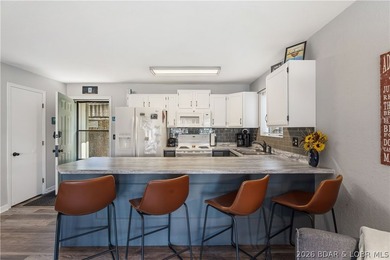 Lake life is easy at Southwood Shores! This 2 bedroom, 2 - photo 8