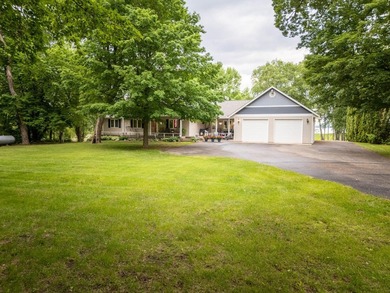 Welcome to your dream Lake Ida home, where breathtaking views - photo 1
