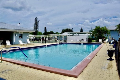 Beautiful 3-bedroom, 2-bath home sits in the popular 55+ - photo 22