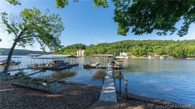 Lakefront living with a gentle walk to the water, deep water - photo 5