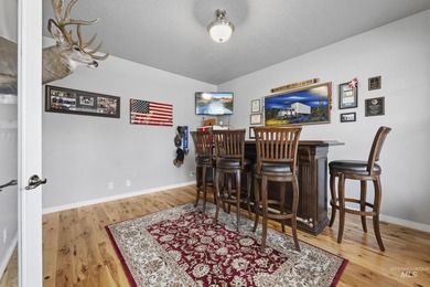 ***This property stands out with rare RV parking COMPLETE WITH - photo 12