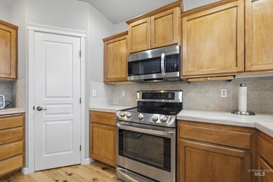 ***This property stands out with rare RV parking COMPLETE WITH - photo 20
