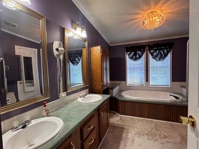 WELCOME HOME! This well-kept 3 bed 2 bath home is move in ready! - photo 31