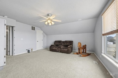 ***This property stands out with rare RV parking COMPLETE WITH - photo 32
