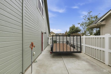 ***This property stands out with rare RV parking COMPLETE WITH - photo 38