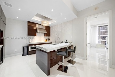Rarely available oceanfront residence at the most sought-after - photo 9