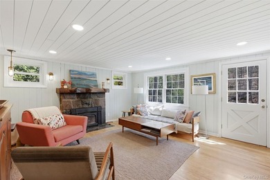 Set in the heart of Stony Brook Village, this charming two - photo 3