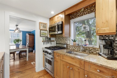 Set in the heart of Stony Brook Village, this charming two - photo 8