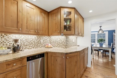Set in the heart of Stony Brook Village, this charming two - photo 9