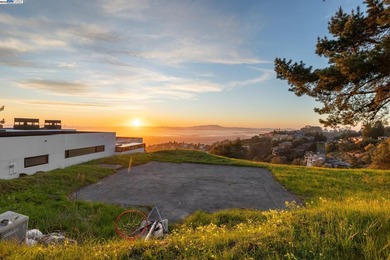 Nestled at the top of the ridge in the coveted Claremont Hills - photo 3