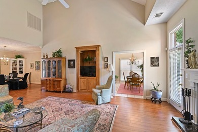 TOWNE LAKE GOLF COURSE BEAUTY! Don't miss this beautifully - photo 8