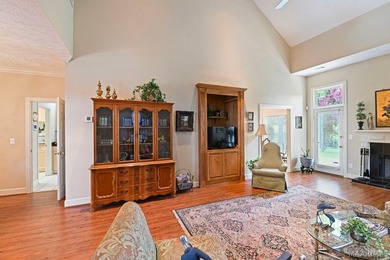 TOWNE LAKE GOLF COURSE BEAUTY! Don't miss this beautifully - photo 9