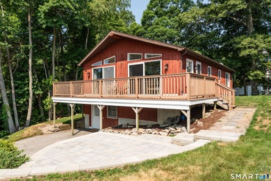 Welcome home to this bright and inviting 3-bedroom, 2-full-bath - photo 2