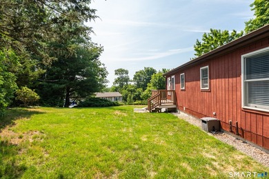 Welcome home to this bright and inviting 3-bedroom, 2-full-bath - photo 4
