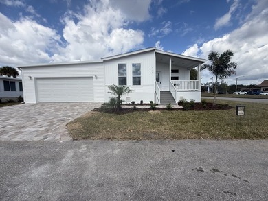Welcome to this stunning brand-new three-bedroom, two-bath home - photo 10