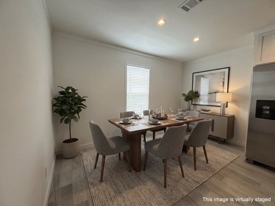 Discover the perfect blend of style, comfort, and functionality - photo 3