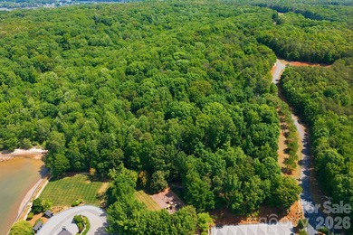 Welcome to a landmark Lake Wylie waterfront estate offering an - photo 4