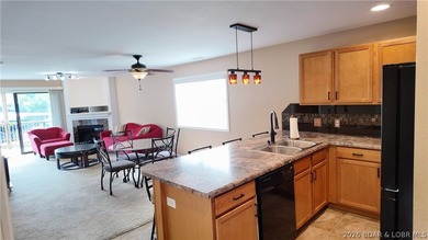 TURNKEY!! 2 bedroom, 2 bath condo at The Willows at the Lake! - photo 5