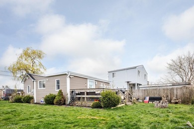 Welcome to 24 Blue Point Road! a beautifully updated ranch - photo 2