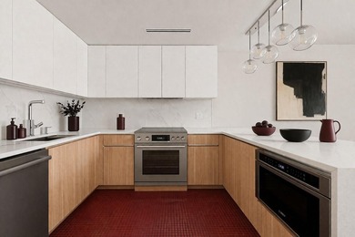 A rare three bedroom duplex with expansive private outdoor space - photo 2