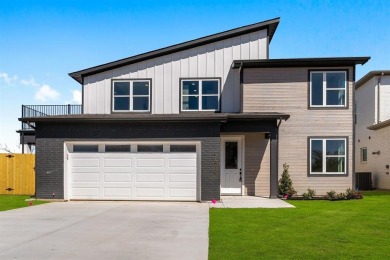 Lake Home For Sale in Fort Worth, Texas
